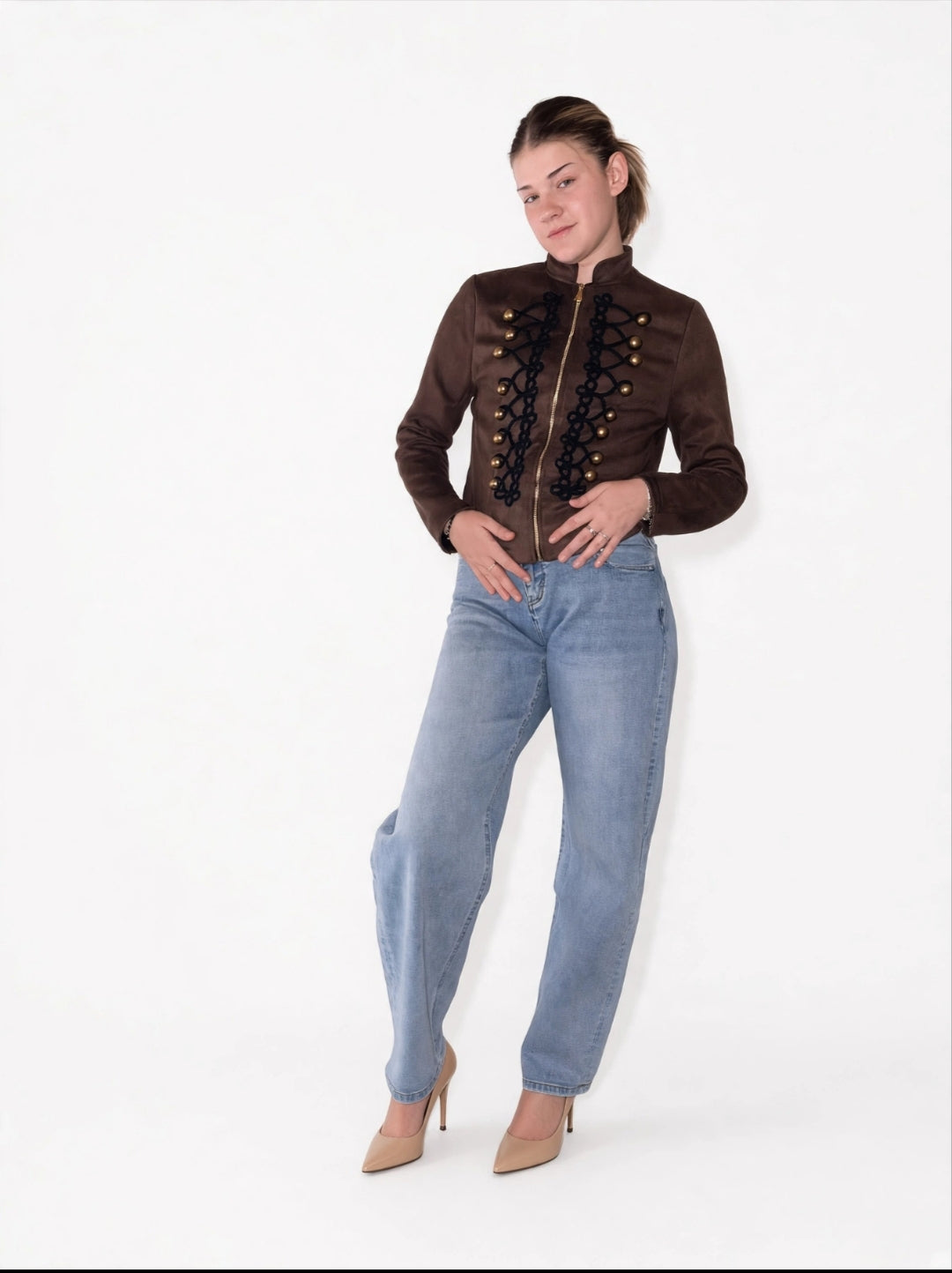 Chaqueta Mujer Marrón Oscuro Estilo Militar Botones Dorados Detalle Terciopelo Cremallera Talla 34-40 | Velyra Atelier